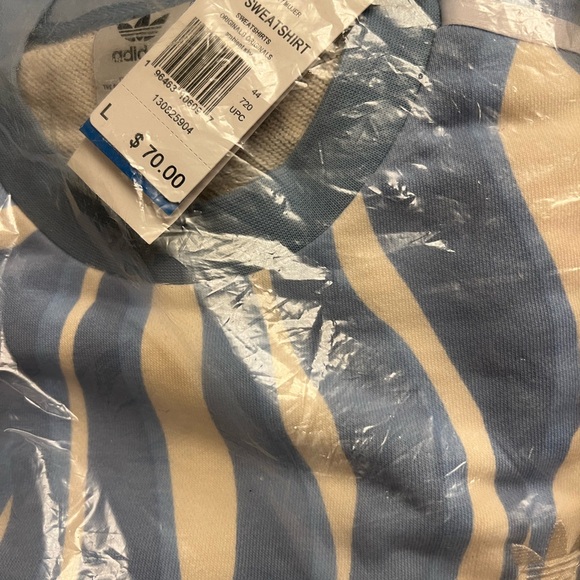 Brand NWT Adidas AOP sweatshirt light blue size XL SOLD OUT ONLINE - Picture 3 of 3
